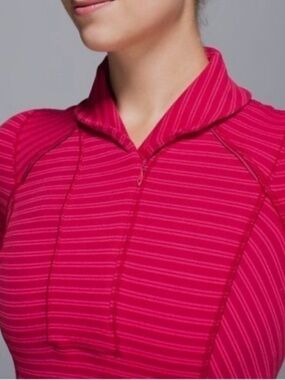 Lululemon Athletica Think Fast Cranberry Striped Half Zip Shirt Size 8 EUC